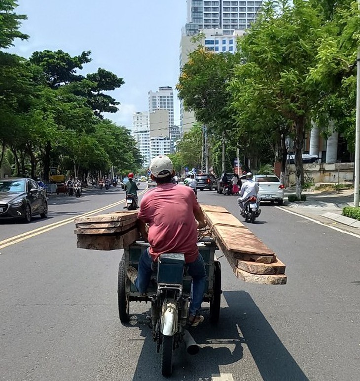 Nỗi lo từ xe ba bánh ở xứ Trầm Hương - Ảnh 5.