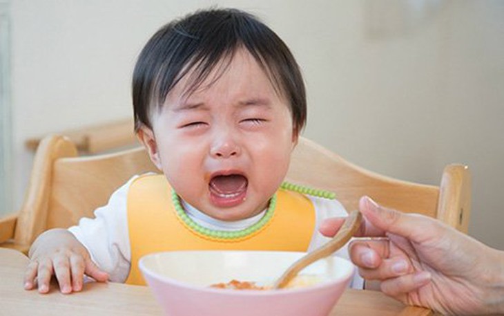 Trẻ mắc tay chân miệng nên chăm sóc, ăn uống thế nào để nhanh khỏi bệnh? - Ảnh 2.