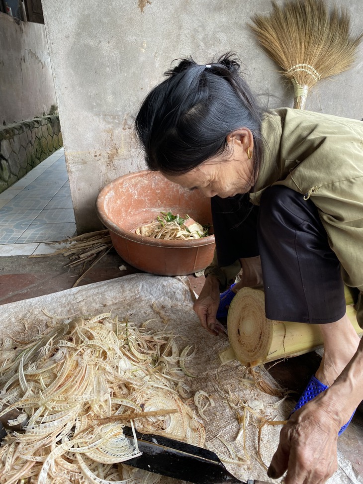 MS 750: Bước đường cùng của một gia đình bị "Giời hành", mong ước có tiền để kéo dài sự sống - Ảnh 7.