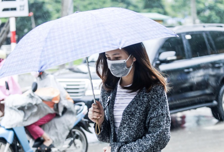 Miền Bắc như quay lại "chính Đông" khi nền nhiệt xuống dưới 12 độ, rét nàng Bân kéo dài đến bao giờ? - Ảnh 1.