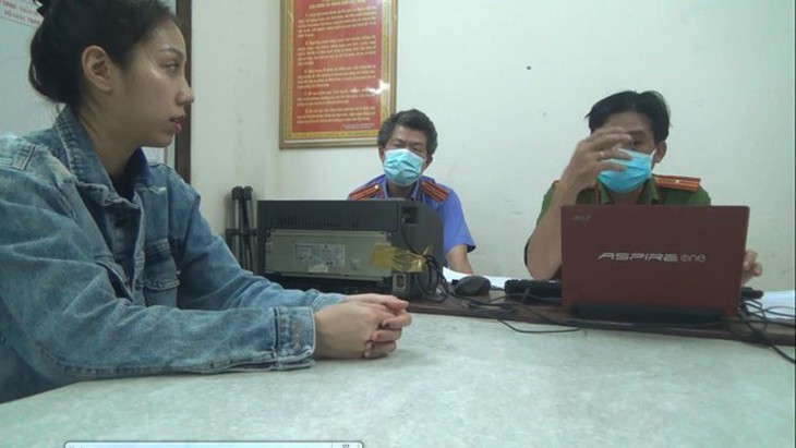 Vụ bạo hành bé gái đến tử vong ở TP.HCM: Truy tố bị can tội giết người - Ảnh 1.