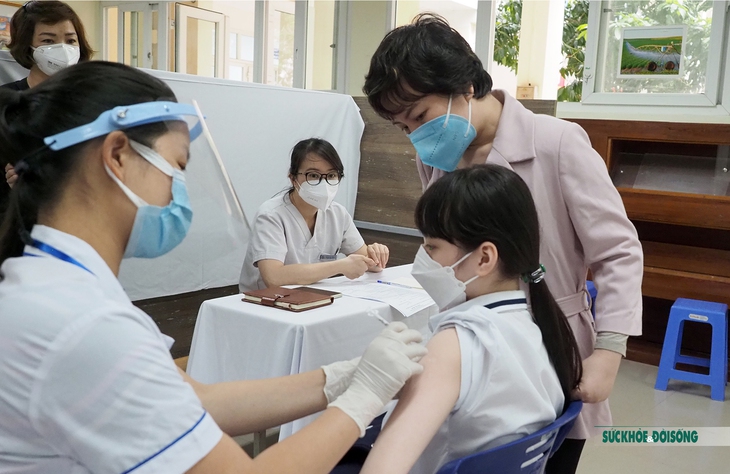 Chỉ còn 32 ngày: Hà Nội và 4 tỉnh tiêm mũi 2 vaccine COVID-19 cho trẻ từ 5 - dưới 12 tuổi chỉ 19% - Ảnh 1.