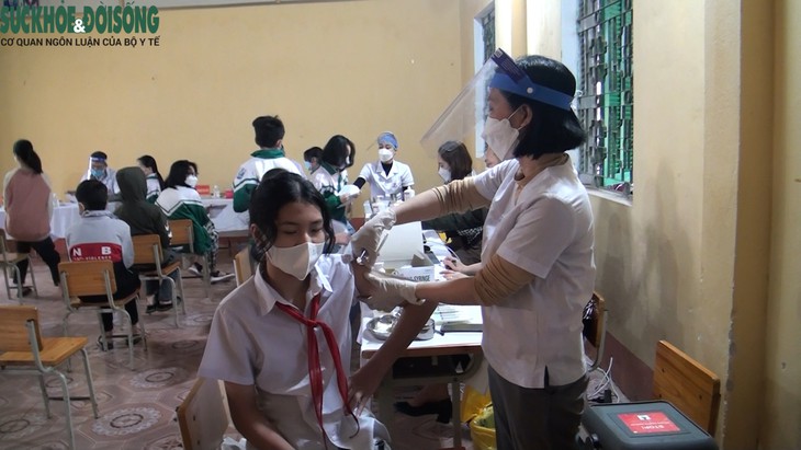 Các tỉnh vùng cao Tây Bắc đồng loạt tiêm vaccine COVID-19 cho trẻ từ 5 - dưới 12 tuổi - Ảnh 6.