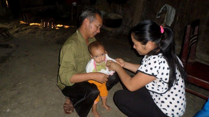 Gieo yêu thương tới trẻ em nghèo - Ảnh 2.