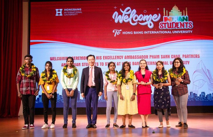  Đón tân sinh viên Ấn Độ nhập học ngành Y - Ảnh 1.
