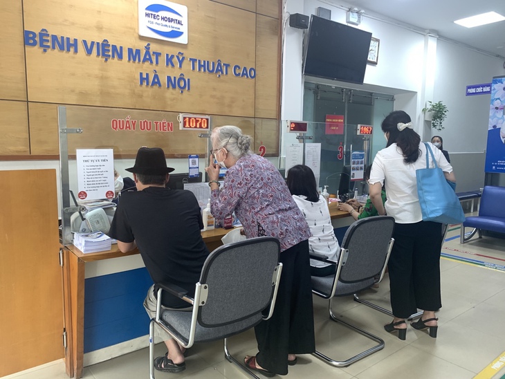 Hậu COVID-19, thiếu niên 15 tuổi ở Hà Nội bị viêm màng bồ đào - Ảnh 3. Hậu COVID-19, thiếu niên 15 tuổi ở Hà Nội bị viêm màng bồ đào - Ảnh 3.