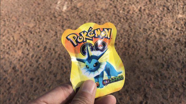 Đồ chơi dạng "pháo nổ Pokemon".