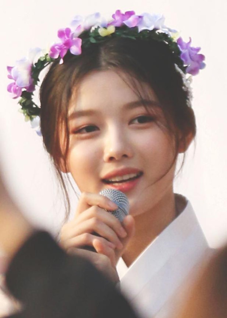 Kim Yoo Jung 4