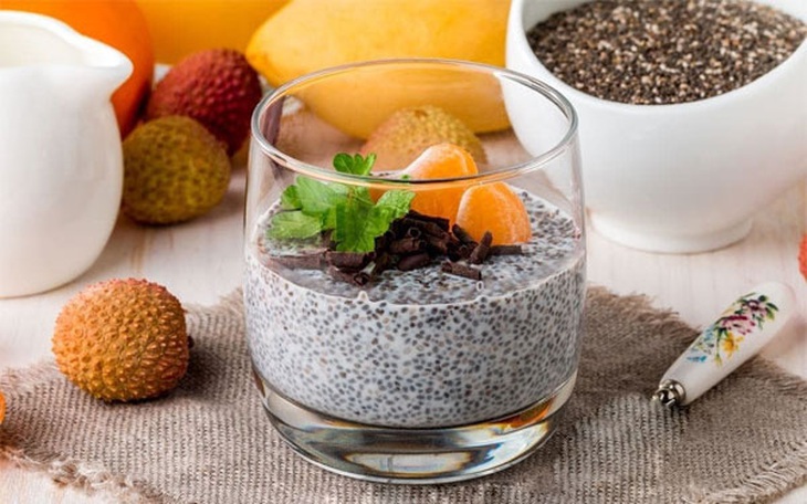 Những nhóm người dễ gặp tác dụng phụ do ăn hạt chia không đúng cách