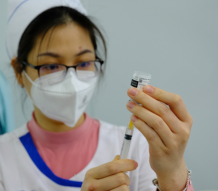 Mới: Mở rộng đối tượng tiêm vaccine phòng COVID-19 mũi 4 - Ảnh 1. Mới: Mở rộng đối tượng tiêm vaccine phòng COVID-19 mũi 4 - Ảnh 1.
