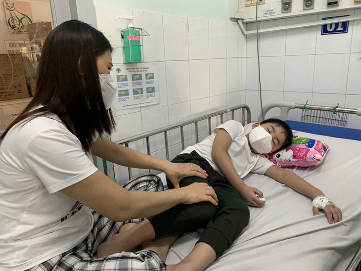 TP.HCM: Nhiều bệnh nhân bị sốc nặng do sốt xuất huyết - Ảnh 2.