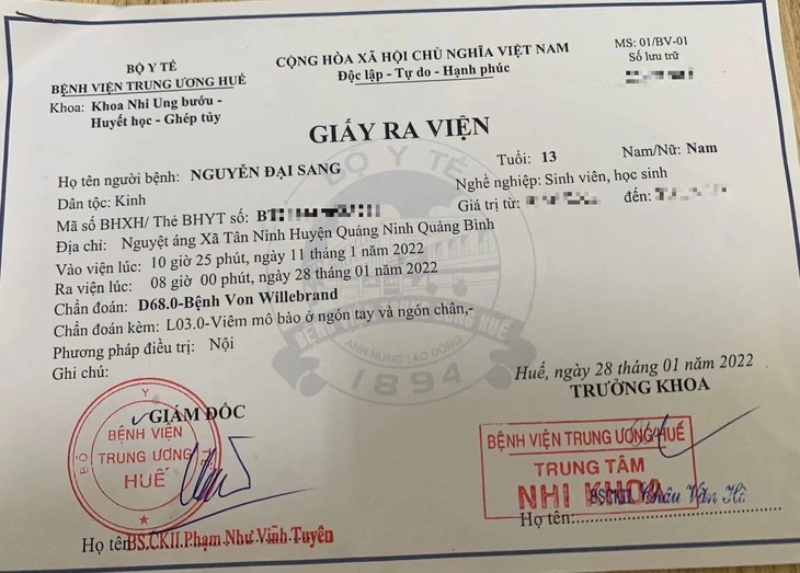 Hai mẹ con cùng mắc bệnh hiểm nghèo chia nhau từng suất cơm bám bệnh viện giành giật sự sống: Ở viện mẹ toàn phải ăn cơm thừa của cháu - Ảnh 2. Hai mẹ con cùng mắc bệnh hiểm nghèo chia nhau từng suất cơm bám bệnh viện giành giật sự sống: Ở viện mẹ toàn phải ăn cơm thừa của cháu - Ảnh 2.