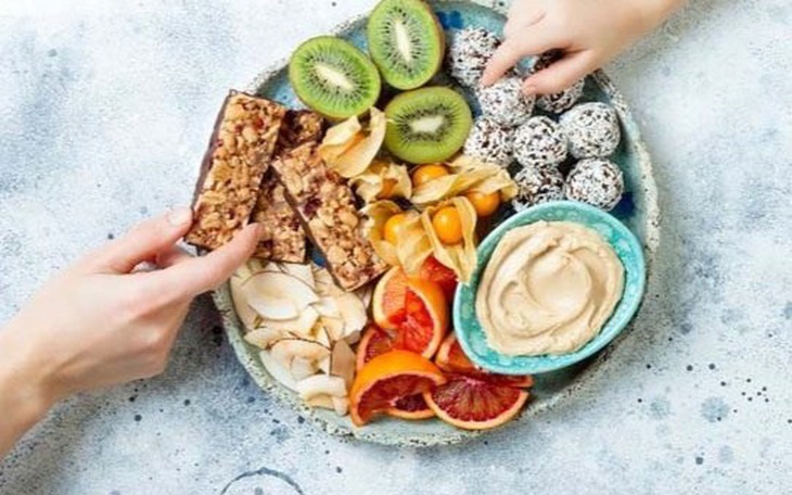 Mẹo kiểm soát cơn thèm ăn vặt giúp bạn giảm cân hiệu quả
