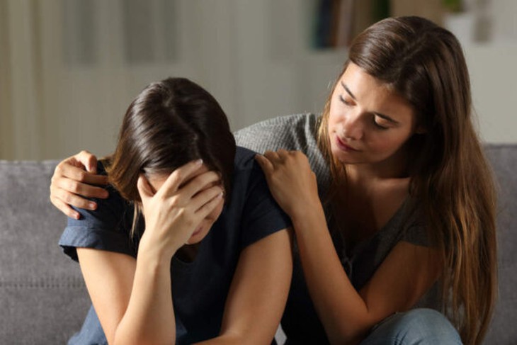 Trẻ bị áp lực tâm lý: Cha mẹ hãy trở thành người bạn của con - Ảnh 2.