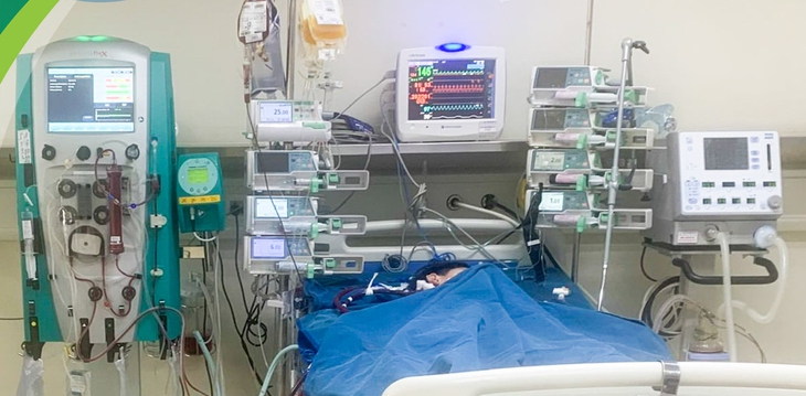Tiền sử khỏe mạnh, bé trai 10 tuổi mắc COVID-19 nguy kịch, sốc tim, viêm cơ tim tối cấp - Ảnh 1. Tiền sử khỏe mạnh, bé trai 10 tuổi mắc COVID-19 nguy kịch, sốc tim, viêm cơ tim tối cấp - Ảnh 1.