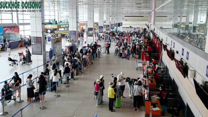 Những lưu ý với hành khách tránh bị chậm, nhỡ chuyến bay dịp nghỉ lễ 30/4-1/5 - Ảnh 2. Những lưu ý với hành khách tránh bị chậm, nhỡ chuyến bay dịp nghỉ lễ 30/4-1/5 - Ảnh 2.