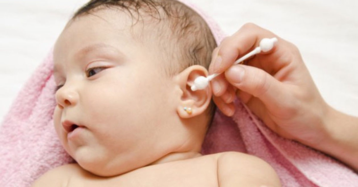 Có nên dùng thuốc kháng histamine, thuốc chống sung huyết và corticoid điều trị viêm tai giữa? - Ảnh 1.