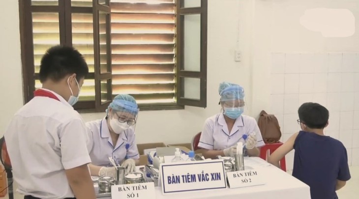 Quảng Trị tiêm vaccine phòng COVID-19 cho hơn 80.000 trẻ từ 5 - dưới 12 tuổi - Ảnh 6. Quảng Trị tiêm vaccine phòng COVID-19 cho hơn 80.000 trẻ từ 5 - dưới 12 tuổi - Ảnh 6.