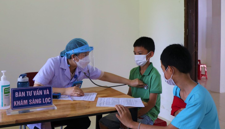 Quảng Trị tiêm vaccine phòng COVID-19 cho hơn 80.000 trẻ từ 5 - dưới 12 tuổi - Ảnh 3. Quảng Trị tiêm vaccine phòng COVID-19 cho hơn 80.000 trẻ từ 5 - dưới 12 tuổi - Ảnh 3.