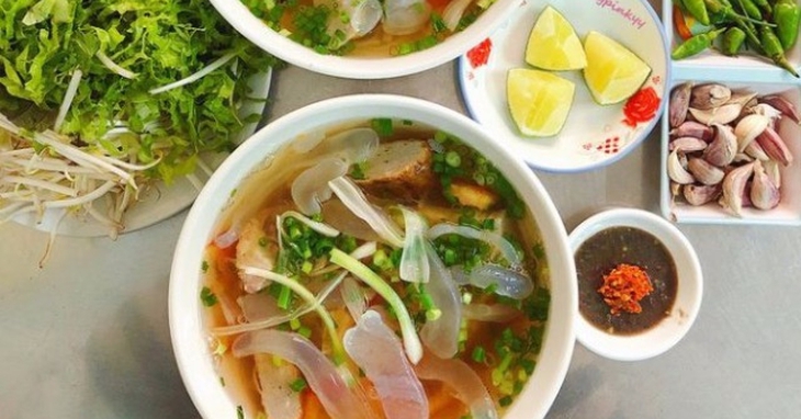 Độc đáo đặc sản bún sứa Nha Trang, ăn là mê
