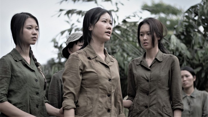 ‘Bình minh đỏ’ - bản tình ca bi tráng rất đỗi cảm động - Ảnh 4. ‘Bình minh đỏ’ - bản tình ca bi tráng rất đỗi cảm động - Ảnh 4.