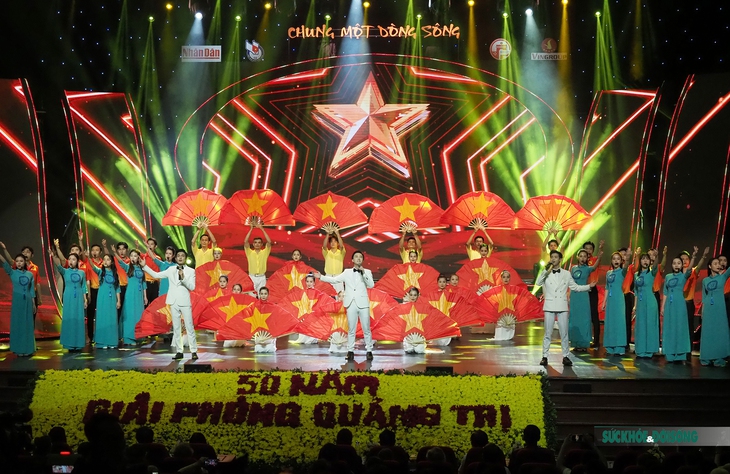 Chương trình nghệ thuật đặc biệt “Chung một dòng sông” - Ảnh 3. Chương trình nghệ thuật đặc biệt “Chung một dòng sông” - Ảnh 3.