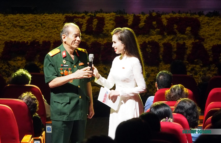 Chương trình nghệ thuật đặc biệt “Chung một dòng sông” - Ảnh 8. Chương trình nghệ thuật đặc biệt “Chung một dòng sông” - Ảnh 8.