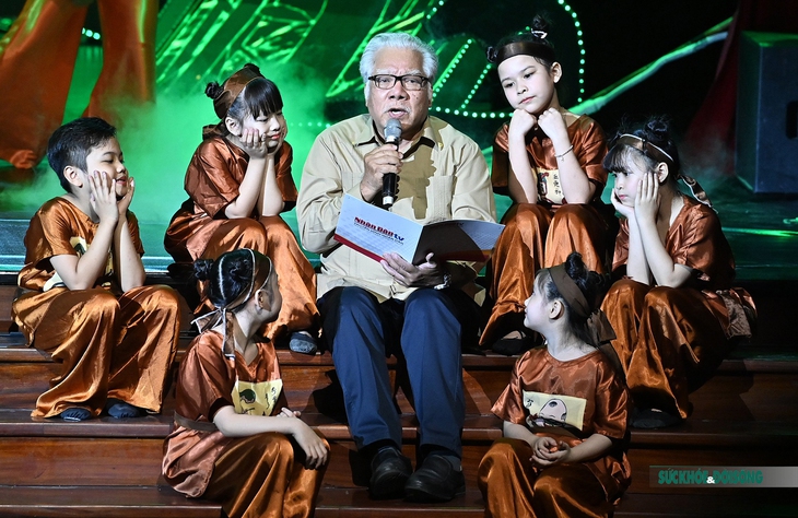 Chương trình nghệ thuật đặc biệt “Chung một dòng sông” - Ảnh 7. Chương trình nghệ thuật đặc biệt “Chung một dòng sông” - Ảnh 7.