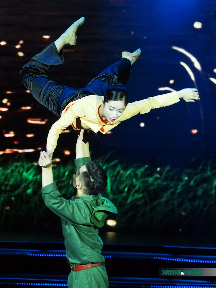 Chương trình nghệ thuật đặc biệt “Chung một dòng sông” - Ảnh 10. Chương trình nghệ thuật đặc biệt “Chung một dòng sông” - Ảnh 10.