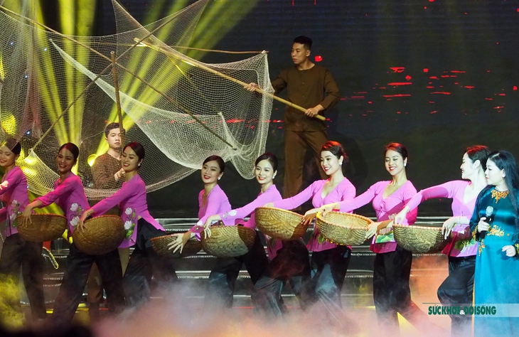 Chương trình nghệ thuật đặc biệt “Chung một dòng sông” - Ảnh 9. Chương trình nghệ thuật đặc biệt “Chung một dòng sông” - Ảnh 9.