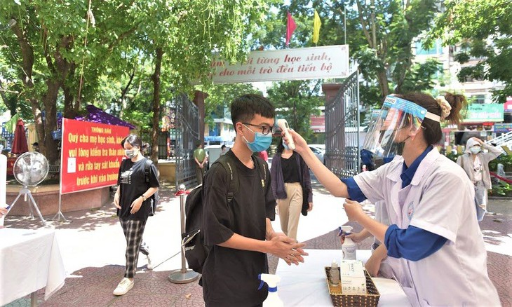 Thí sinh bắt đầu thử đăng ký dự thi tốt nghiệp THPT trực tuyến - Ảnh 2.