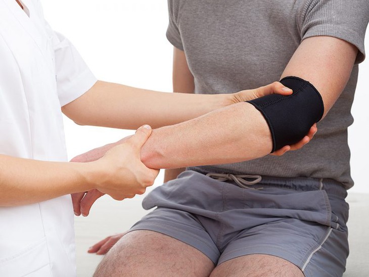 Nguyên nhân và điều trị phòng ngừa viêm lồi cầu ngoài xương cánh tay - Ảnh 3.