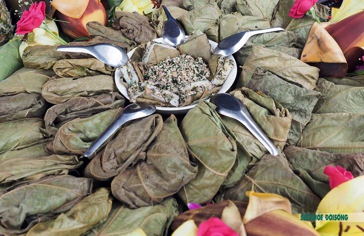 Ngọt bùi bánh nếp nhân trứng kiến của người Tày ở Tuyên Quang - Ảnh 10.