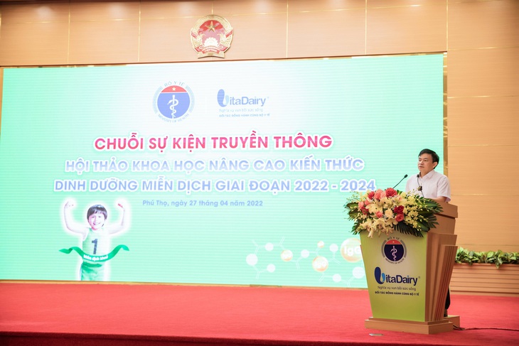 Chuyên gia nhi khoa: Cần chú trọng chế độ dinh dưỡng cho trẻ, nhất là trẻ từng bị COVID-19  - Ảnh 2.
