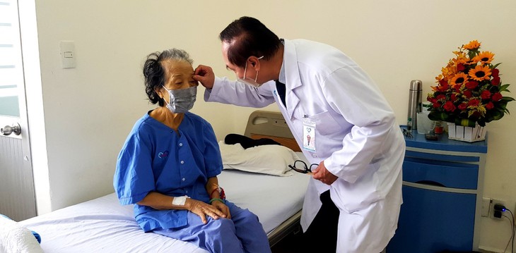 Phẫu thuật thành công, cứu sống bệnh nhân lớn tuổi mắc ung thư đầu tụy với nhiều bệnh nền phức tạp - Ảnh 3. Phẫu thuật thành công, cứu sống bệnh nhân lớn tuổi mắc ung thư đầu tụy với nhiều bệnh nền phức tạp - Ảnh 3.