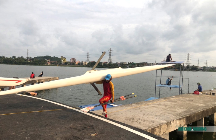 SEA Games 31: Đội tuyển đua thuyền Việt Nam sẵn sàng cho cuộc tranh tài hai môn Rowing và Canoeing  - Ảnh 9.
