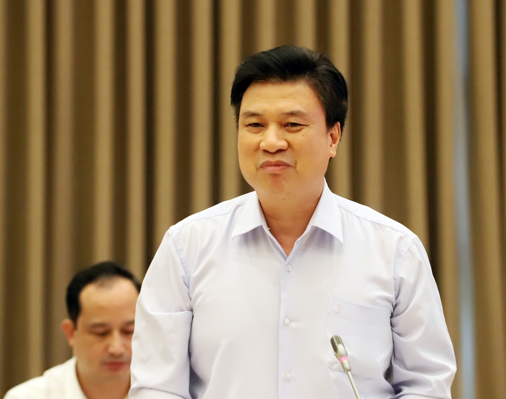 Bộ GDĐT cho rằng trường chỉ 'hướng nghiệp' chứ không 'ép' học sinh không thi vào lớp 10 - Ảnh 2.