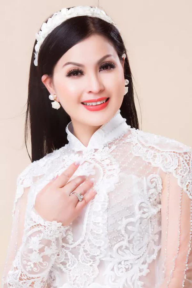 Yến Vy "đóa hoa sớm nở tối tàn" của showbiz Việt: 17 năm sau scandal clip "nóng" giờ ra sao trên đất Mỹ? - Ảnh 5.