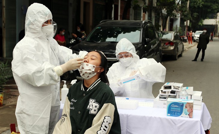 Vùng cao Lào Cai gặp khó trong điều trị F0 tại nhà - Ảnh 1.