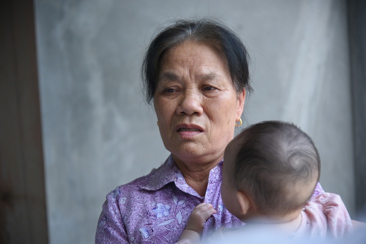 Nỗi buồn của cậu bé lần lượt mất cha, mất mẹ: Nỗi buồn của cậu bé lần lượt mất cha, mất mẹ: