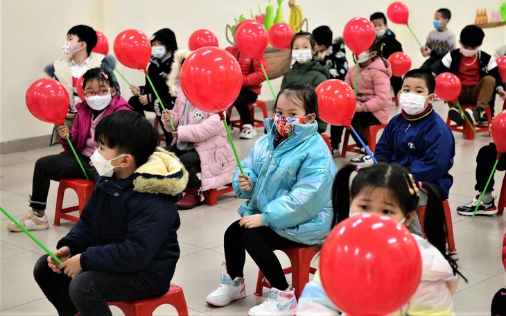 Cả xã hội đã mở, sao lại "đóng" với trẻ mầm non?