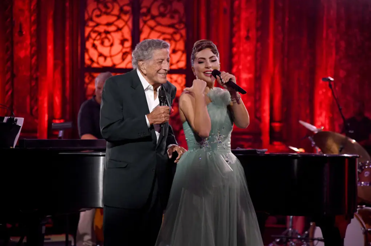 Giải Grammy 2022: Ngôi sao Olivia Rodrigo thắng lớn, Lady Gaga khóc nhớ huyền thoại mắc bệnh Alzheimer - Ảnh 6. Giải Grammy 2022: Ngôi sao Olivia Rodrigo thắng lớn, Lady Gaga khóc nhớ huyền thoại mắc bệnh Alzheimer - Ảnh 6.