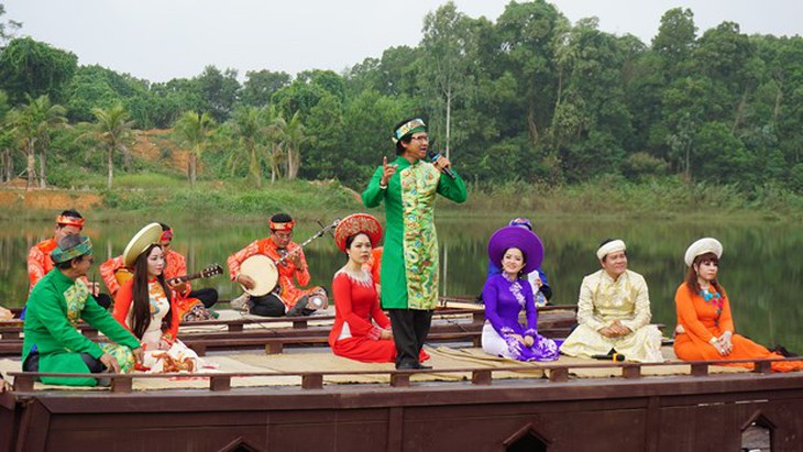 Giữ ‘hồn cốt’, lan tỏa nghệ thuật Đờn ca tài tử - Ảnh 5. Giữ ‘hồn cốt’, lan tỏa nghệ thuật Đờn ca tài tử - Ảnh 5.