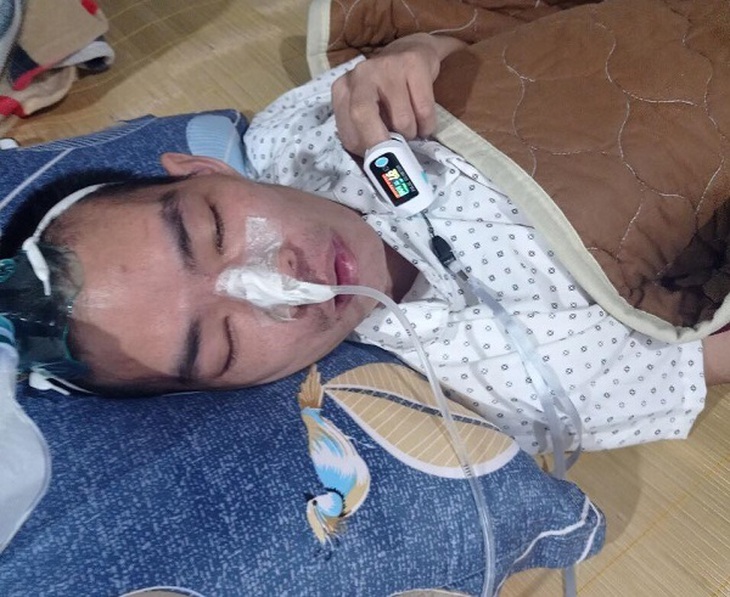 Xót xa gia cảnh người cha “gà trống nuôi con” suy kiệt vì ung thư, hai con thơ nheo nhóc - Ảnh 1.