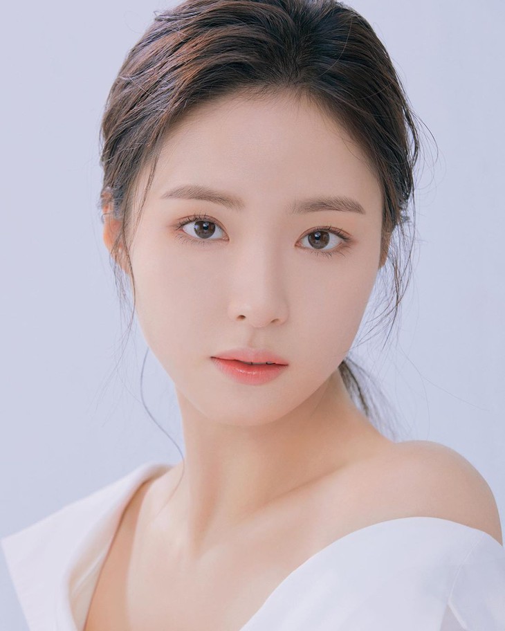 Người đẹp "Gia đình là số 1" Shin Se Kyung có làn da trắng nõn là nhờ 2 thói quen cực kỳ cần thiết - Ảnh 2. Người đẹp "Gia đình là số 1" Shin Se Kyung có làn da trắng nõn là nhờ 2 thói quen cực kỳ cần thiết - Ảnh 2.