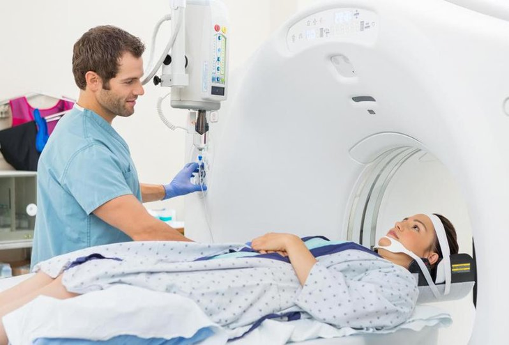 Ba nhóm người cần tầm soát ung thư phổi - Ảnh 2.