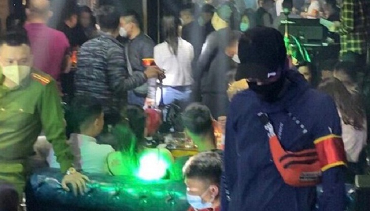 Thông tin về việc bắt 143 “dân chơi” sử dụng ma túy tại Bar High Lounge - Ảnh 2. Thông tin về việc bắt 143 “dân chơi” sử dụng ma túy tại Bar High Lounge - Ảnh 2.