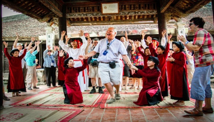 Giỗ Tổ Hùng Vương 2022: Phần hội trở lại, trải nghiệm hát Xoan làng cổ - Ảnh 5. Giỗ Tổ Hùng Vương 2022: Phần hội trở lại, trải nghiệm hát Xoan làng cổ - Ảnh 5.