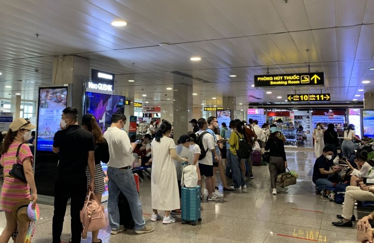 Người dân ùn ùn rời TP Hồ Chí Minh, bắt đầu kỳ nghỉ lễ Giỗ Tổ Hùng Vương - Ảnh 7.