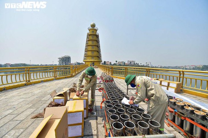 Trận địa pháo hoa tại lễ hội Đền Hùng 2022 trước giờ khai hỏa - Ảnh 8.